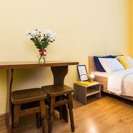 Modern 2Br Apartment In Central ลวีฟ ภายนอก รูปภาพ