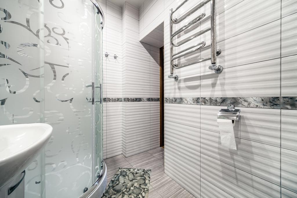 Modern 2Br Apartment In Central ลวีฟ ภายนอก รูปภาพ