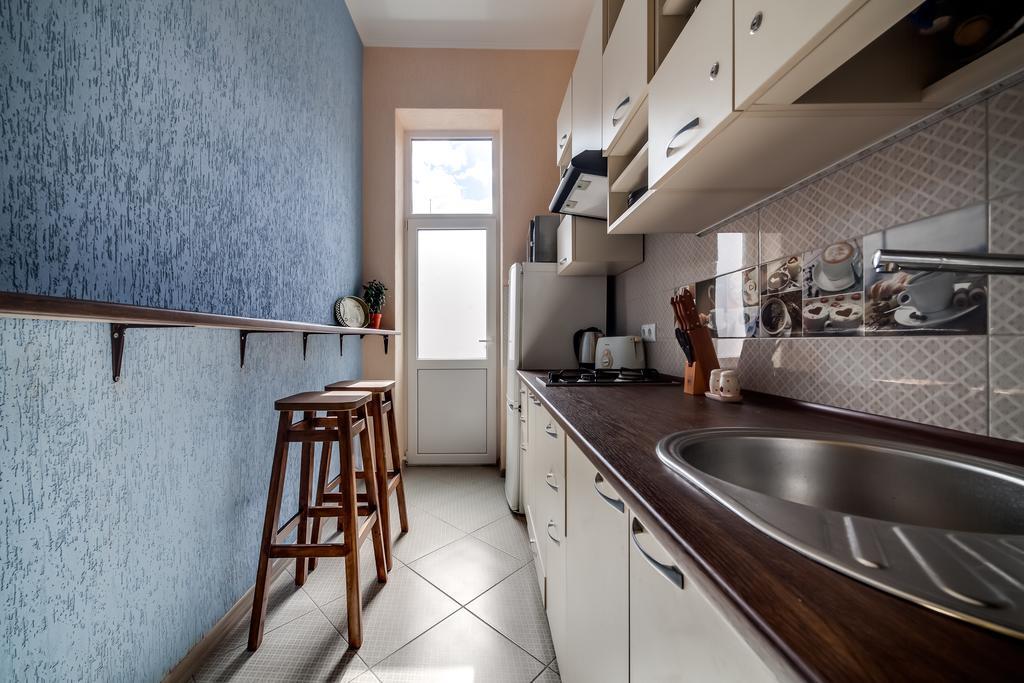 Modern 2Br Apartment In Central ลวีฟ ภายนอก รูปภาพ