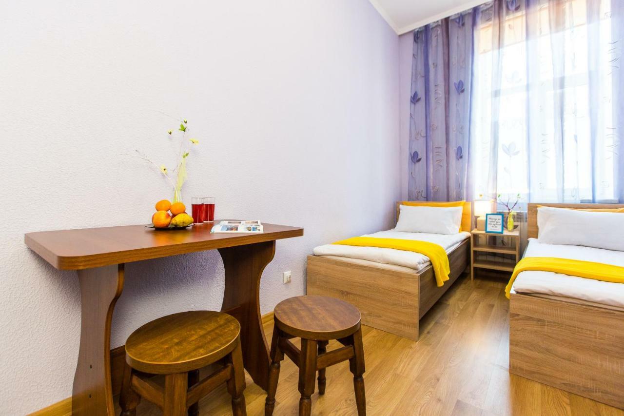 Modern 2Br Apartment In Central ลวีฟ ภายนอก รูปภาพ