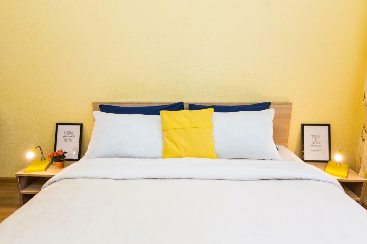 Modern 2Br Apartment In Central ลวีฟ ภายนอก รูปภาพ